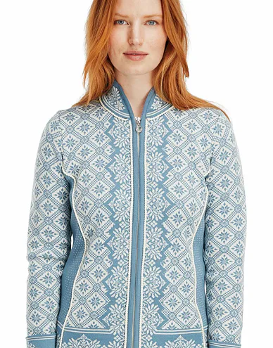 dale-of-norway-christiania-feminine-strickjacke-hellblau-2_1.jpg