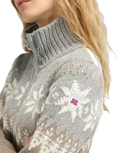93011-p00-myking-fem-sweater-165_1.jpg