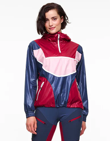 622978-thale-anorak-marin-model-1-karitraa_1.jpg