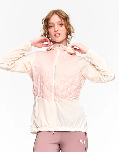 623100-bwhite-model-1_1.jpg