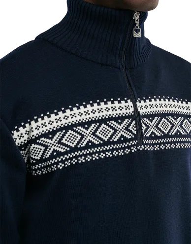 95611-c00-dalestolen-masc-sweater-05_1.jpg