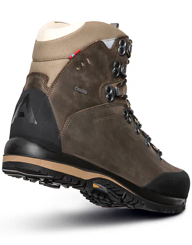 5025142210-berg-advanced-gtx-m-classic-brown-back_1.jpg