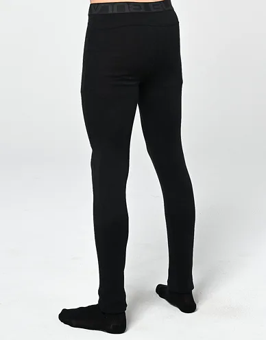720728-black-model-2_1.jpg