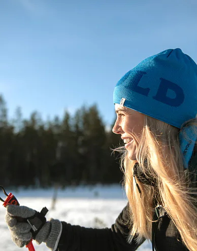 devold-logo-beanie-200309-8825_2.jpg