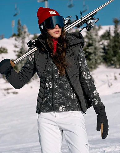 fredjonny-karitraa-aw22-hafjell-s07-0152-dina-623147_2.jpg