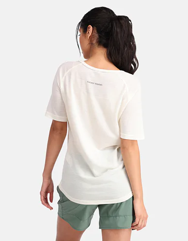 623159-bwhite-model-2_1.jpg