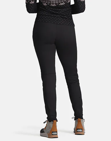 623385-black-model-2_1.jpg