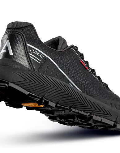 624900110-drift-advance-gtx-w-black-back_1.jpg