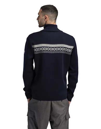 95611-c00-dalestolen-masc-sweater-127_1.jpg