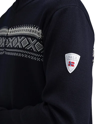 95611-c00-dalestolen-masc-sweater-130_1.jpg