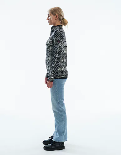 13312-f-peace-sweater-03_1.jpg