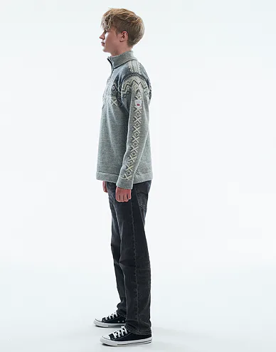 93951-e-anniversary-sweater-03_1.jpg