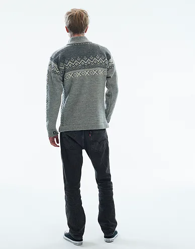 93951-e-anniversary-sweater-04_1.jpg