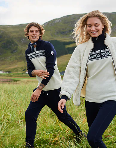 dalestolen-womens-sweater-a00-veoy-womens-pilefleece-jacket-a00-dalestolen-mens-sweater-a00-01_1.jpg