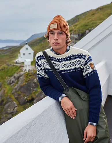 cortina-1956-unisex-sweater-c-10_1.jpg