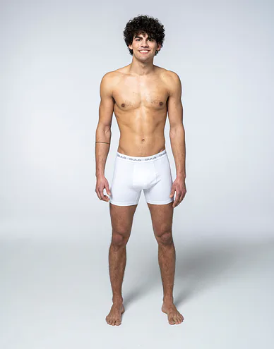 low-resolution-712555-white-model-3_3.jpg