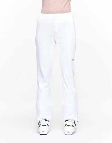 623081-bwhite-model-1_1.jpg