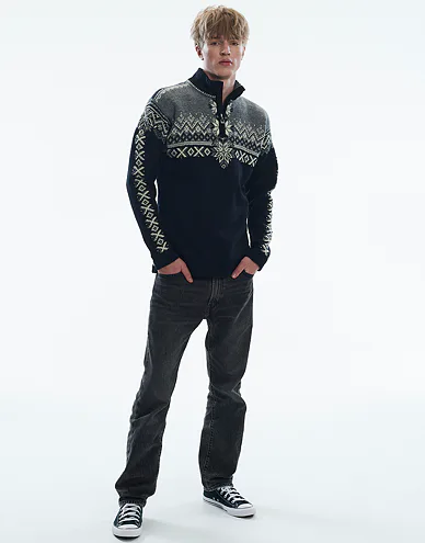 93951-f-anniversary-sweater-01_1.jpg