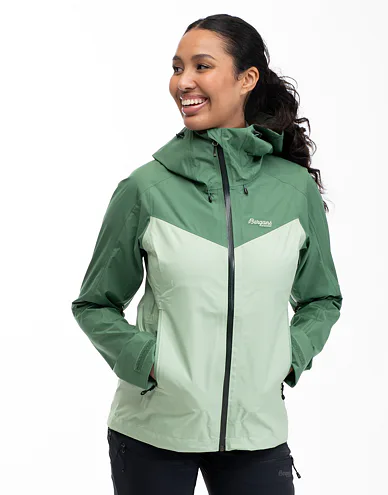3059-25370-skar-light-3l-shell-jacket-woman-lightjade-darkjade-1_2.jpg