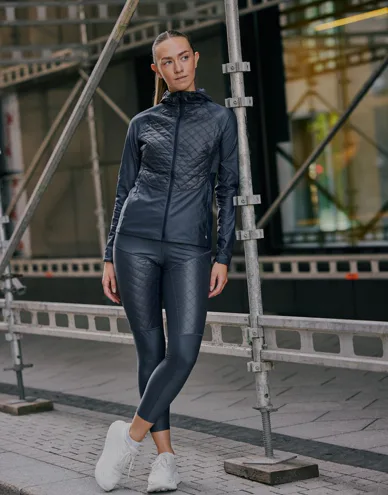 running-tights-advance-primaloft-leggings-220721-ink-1_2.JPG