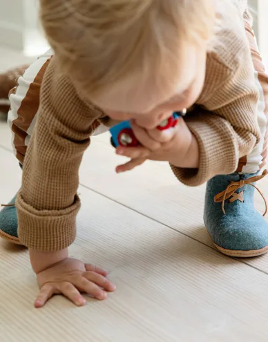 tova-my-first-slipper-baby-kstoylen-3b7a2439_1.JPG