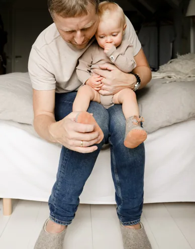 tova-my-first-slipper-baby-saltnwax-9247_1.JPG