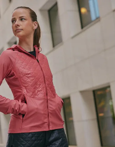 running-jacket-advance-primaloft-hybrid-220722-cred-3_1.JPG